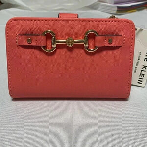 ANNE KLEIN Wallet, beautiful coral Color. NWT.